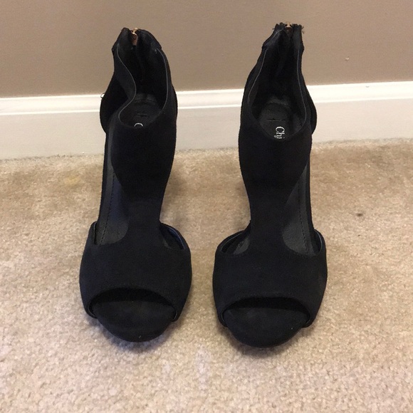 Black 4” Suede Heel - Picture 2 of 4